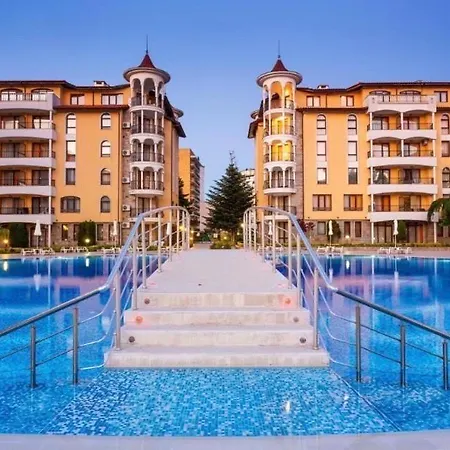 Royal Sun Complex Apartment *